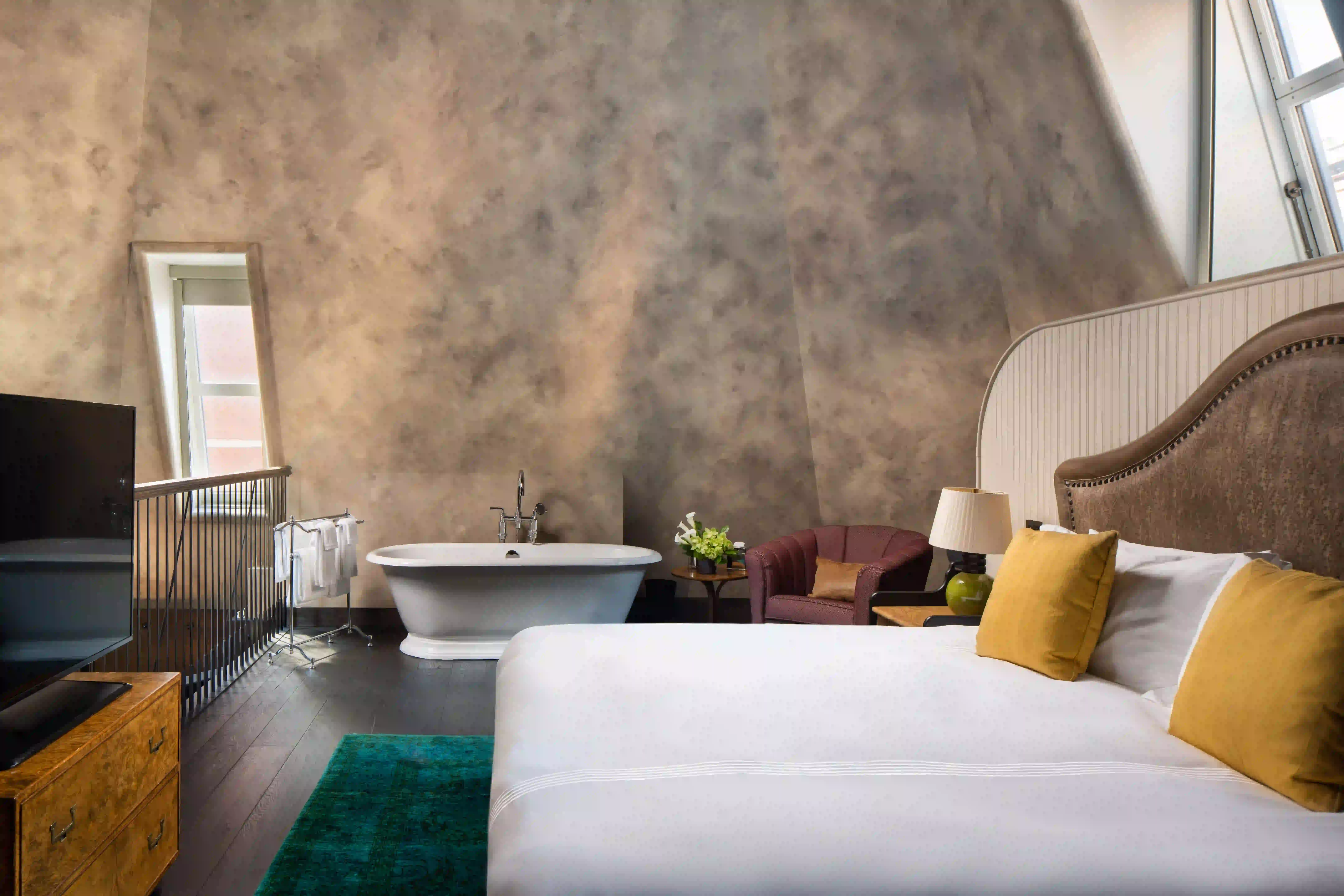 Turret Penthouse East bedroom