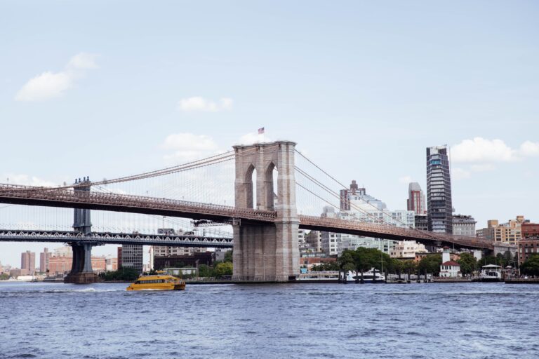 Views of Manhattan and the Brooklyn Bridge, showcasing the city's iconic skyline and architectural beauty.
